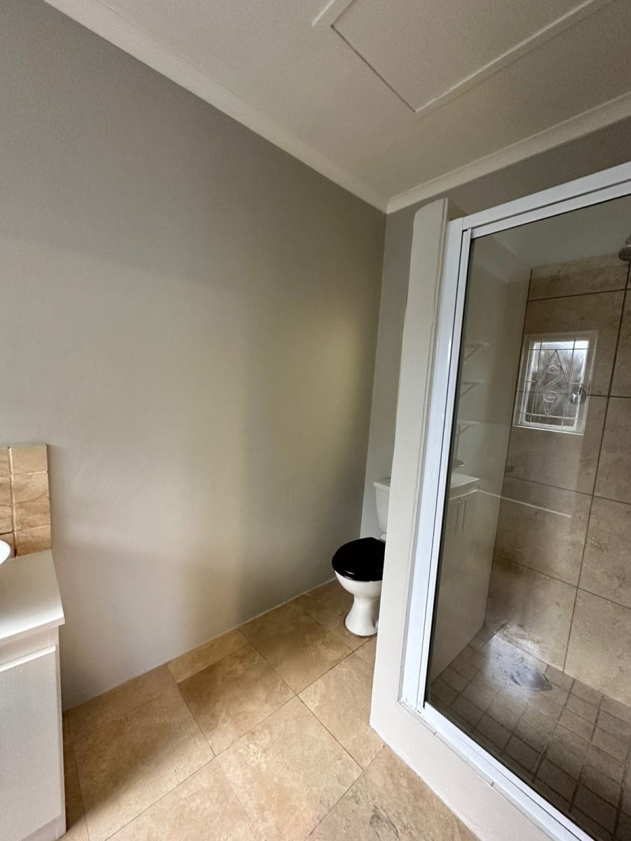 To Let 1 Bedroom Property for Rent in Harfield Village Western Cape